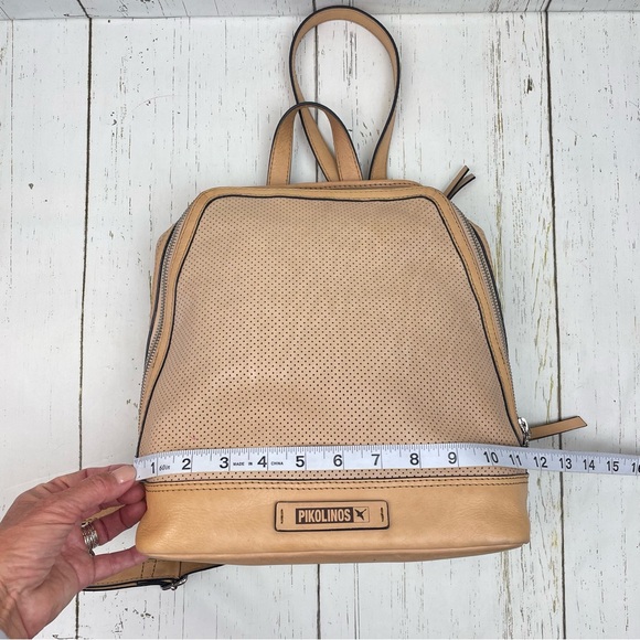 Pikolinos‎ Two-Tone Salinas Leather Backpack - Picture 7 of 16